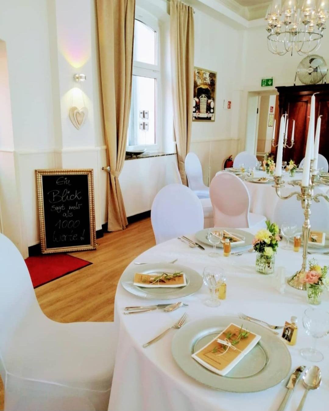 Zur Sonne "Gasthaus-Bar-Events" بوبنهاوزن المظهر الخارجي الصورة